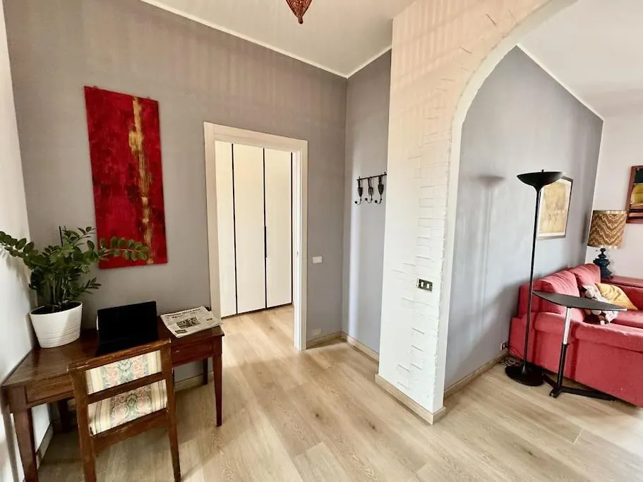 Cozy Apartment Il Balconcino Bergamo 0*,  Italy